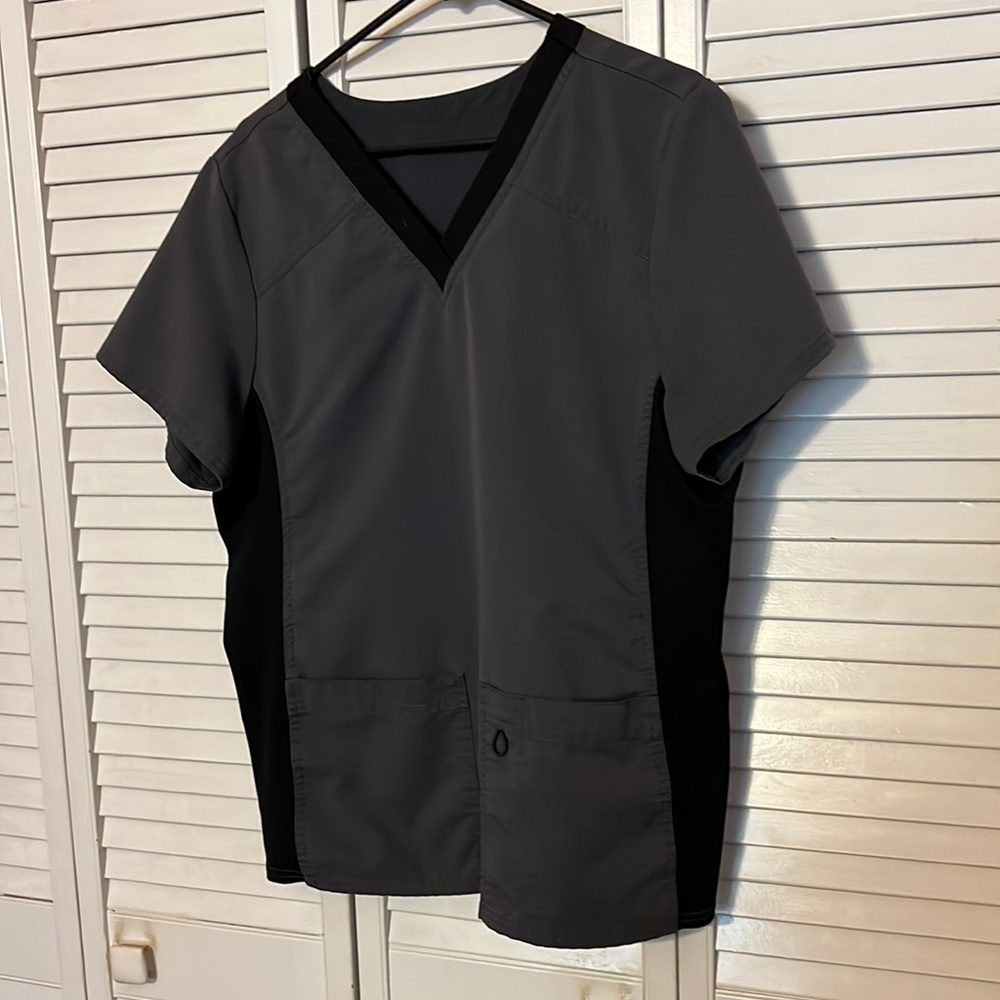Scrub top